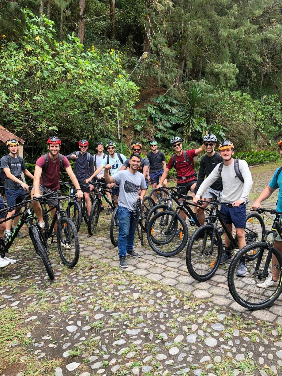 Mama Tungu Hostel Baños Eksteriør bilde
