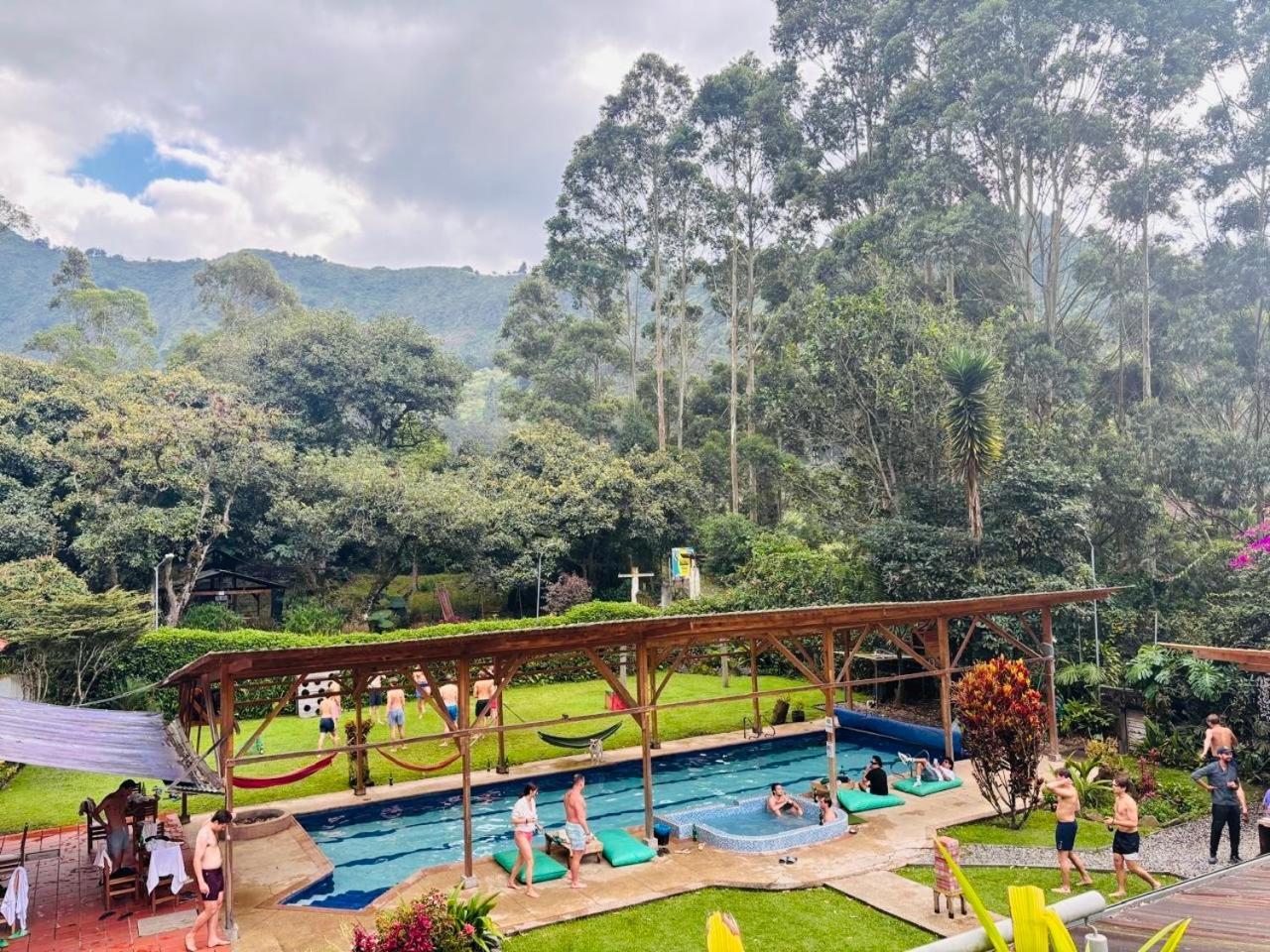 Mama Tungu Hostel Baños Eksteriør bilde